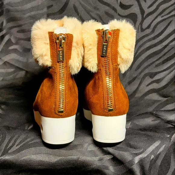 Authentic DKNY Wedge Bootie - Picture 4 of 5